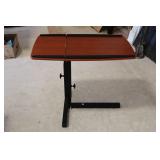 Adjustable computer desk