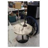 Lot - wagon wheel, ship wheel clock, round end