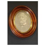 Oval framed Civil War picture of Robert E. Lee