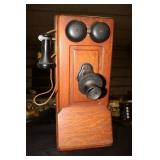 Antique Kellogg oak wall crank telephone with