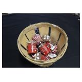 Basket Ganz hot chocolate mug and jelly ornaments