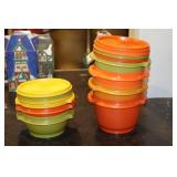 7 Tupperware Servalier bowls with lids 886/812