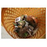 Basket lot Ganz and others ornaments