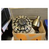 Box lot - 2 clip lamps, table lamp, stained glass