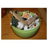 Egg container with Ganz and other ornaments