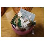 Egg container with Ganz and other ornaments