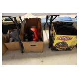 Lot - Bissell spot lifter, flashlights, stinger