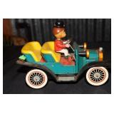 TN Toys Nomura Japan tin litho battery operated