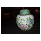 Japanese Porcelainware ginger jar decorated with