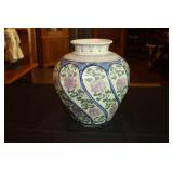 Chinese Chinoiserie porcelain vase with floral