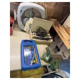 Small bench vise (buyer must remove), Eazy power