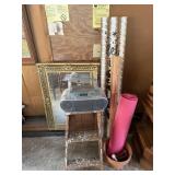 Lot - 2 step stool, mirror, Sony disc CD/R