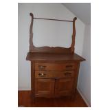 Oak washstand with towel bar with 2 drawers and 2