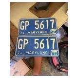 Pair of 1971 Maryland tags