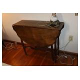 Drop-leaf gate leg table 12 X 34 1/2 x 29 1/2H