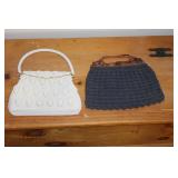 Crocheted handbag with celluloid handle & seed