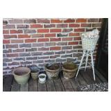 Lot - Wicker planter with shells, 2 foam