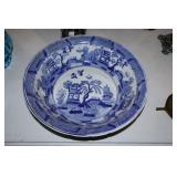 Blue Willow wash bowl
