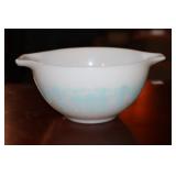 Pyrex Amish Butterprint 441 1 1/2 qrt cinderella