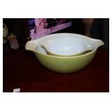 Pyrex Cinderella nesting bowls # 443 & 441 in