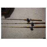 Lot - 3 vintage fishing poles (Ocean City #981 &