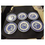 Willow Ware Blue Willow dinner plates (12)