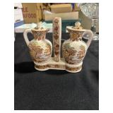 Nasco Mountain Woodland oil and vinegar set