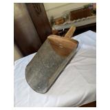 Primitive metal and wood grain/feed scoop
