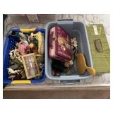 Lot including Williamsburg dolls, plastic nativity
