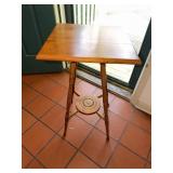 Parlor table/plant stand with spindle legs 15.5 X