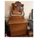 Oak chest with 3 drawers and a mirror 37 X 19.5