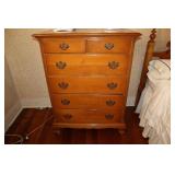 Kling Furniture Co. maple dresser 36X21X48H