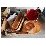 Box lot Baskets - Delaware Heritage, What Coat