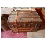 Shipping trunk 34'x21'x24'T