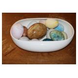 Lot - Stone, Alabaser and Marble decorative eggs