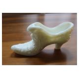 Fenton white milk glass shoe with cat head