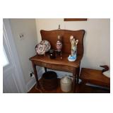 Mahogany game flip top table (some veneer damage