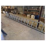 Aluminum extension ladder 30 foot