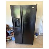 General Electric refrigerator/freezer (works)