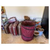 Lot - Planters and hanging plant baskets, plant