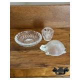 Frosted glass turtle, ash tray