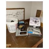 Lot- Roshun LED garage light, 2 heavy