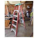White Metal Corp 6 foot fiberglass ladder