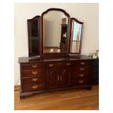 Kincaid cherry triple dresser with mirror