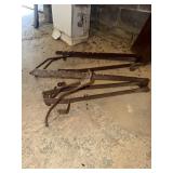 Pair of steel ladder jacks for
