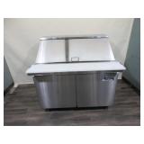 AVANTCO Sandwich Prep Fridge w/Pans