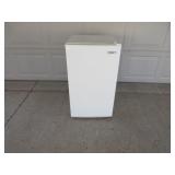 Avanti Mini Fridge