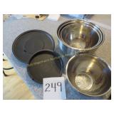 4 Graduated Mixing Bowl Set w/Lids