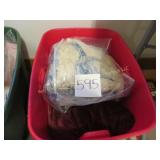 Tub w/ Throw & Blanket