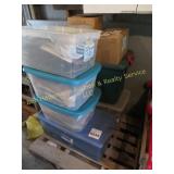 6 Storage Tubs & 4 Boxes of Christmas Lights